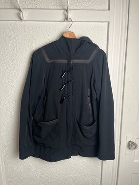 Lululemon black womens toggle rain jacket